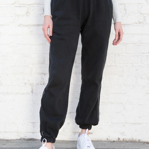 ISO!! - Picture 3 of 6